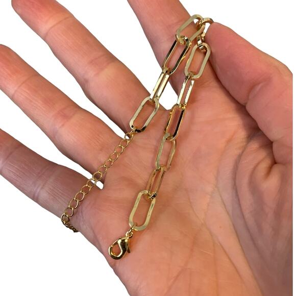 2/$30 Gold Chain Bracelet NEW Gold Tone Perfect for Layering Trendy Chain Link - Picture 4 of 6